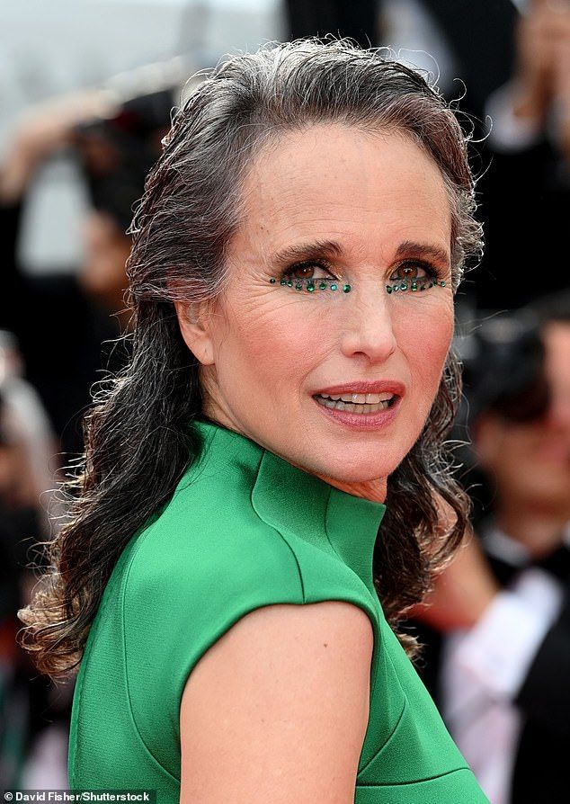 Andie MacDowell Jewels Make-up