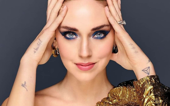 make-up occhi smokey-eyes blu chiara ferragni